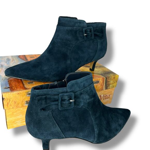 NEW Bella Vita Blue Suede Kitten Heels Size 8W Wide Buckle Pointed Toe Booties - Picture 5 of 13